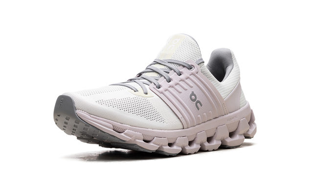 In Running Cloudswift 3 AD Ivory Lily