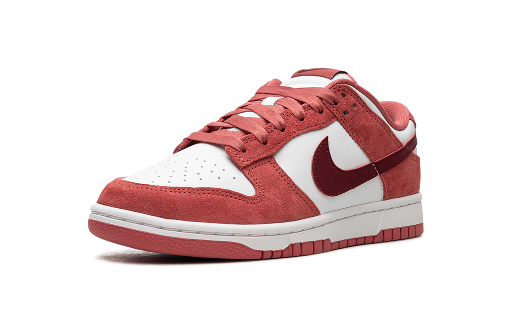 Nike Dunk Low Valentine's Day (2024) 