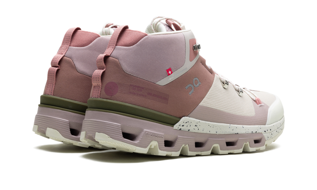 In Running Cloud Cloudtrax Rose Ivory