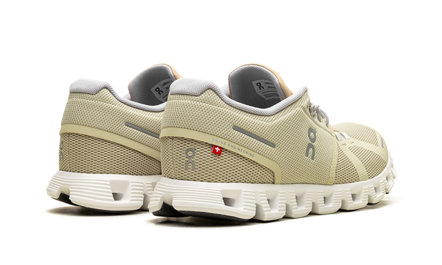 Em Running Cloud 5 Haze Sand