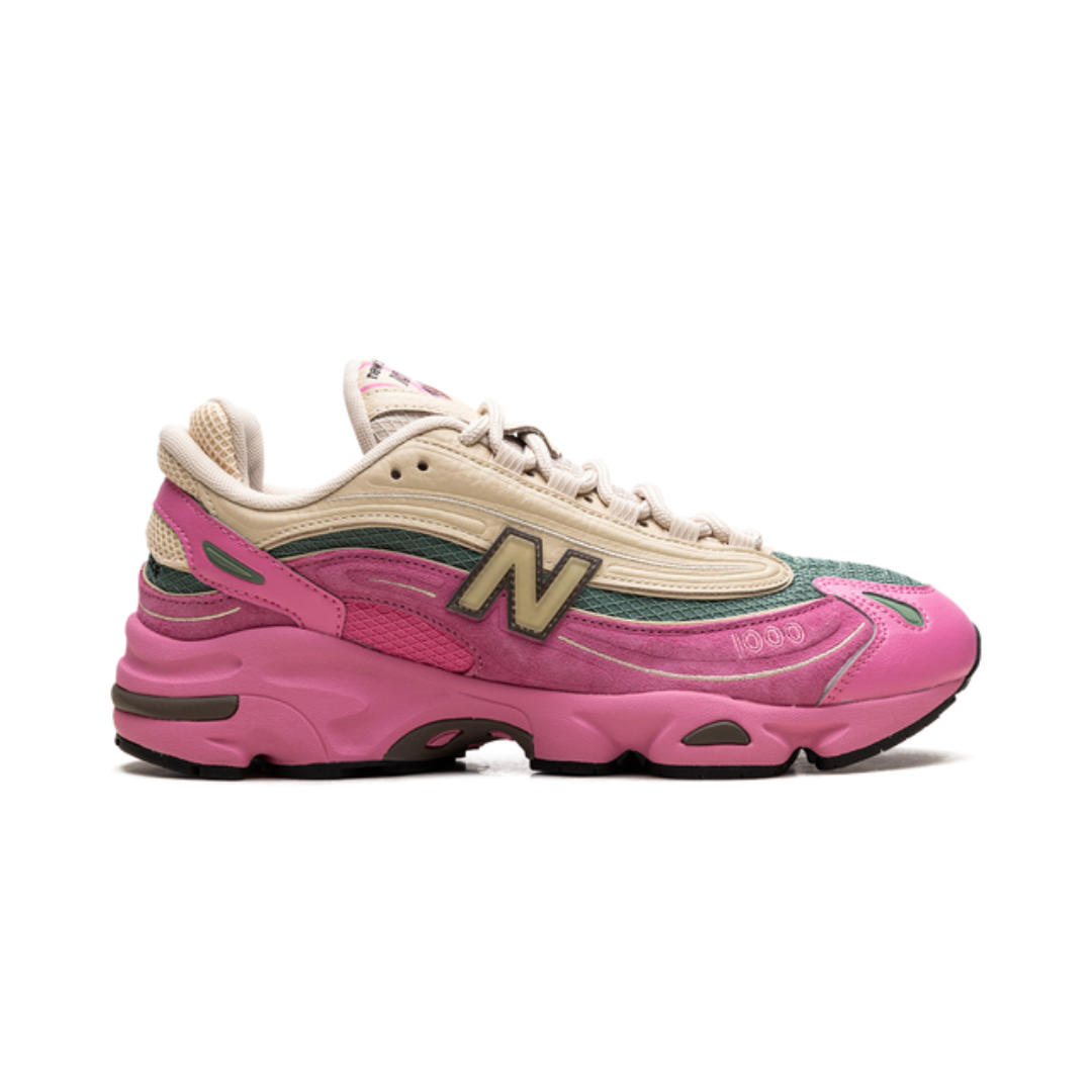 Sandstone New Balance 1000 Real Pink