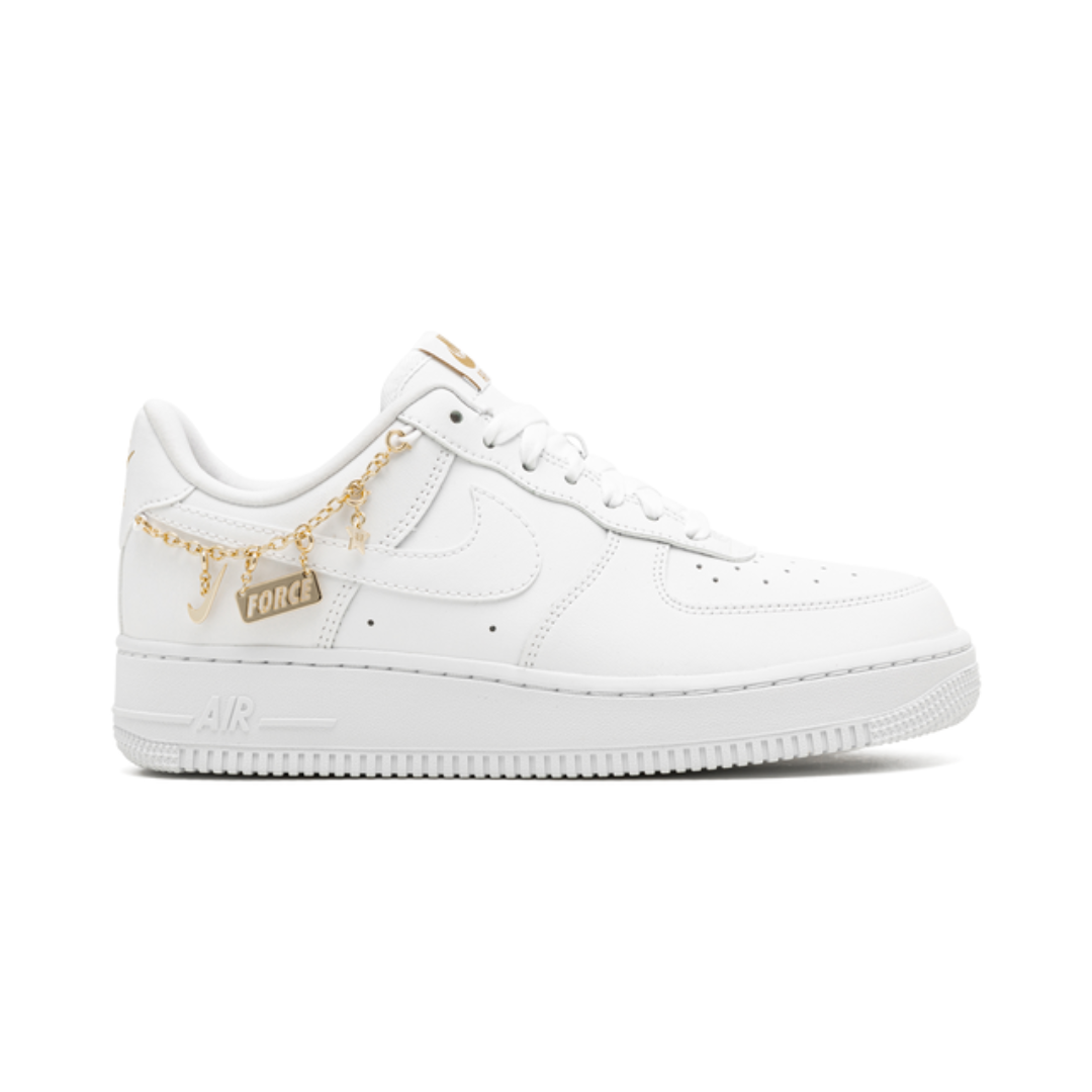 Designsemnome_1_030e8650-a8bf-42d3-869c-33632773e2bb.png