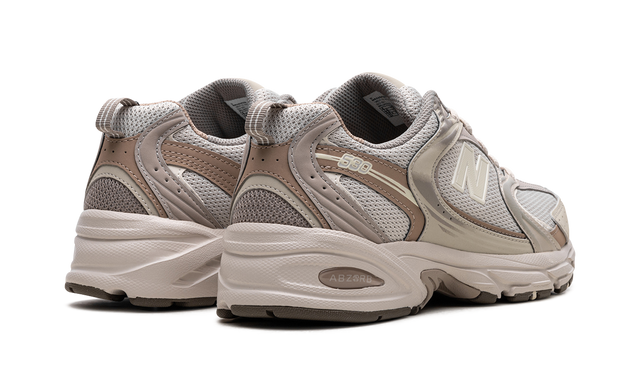 Beige New Balance 530 Cream