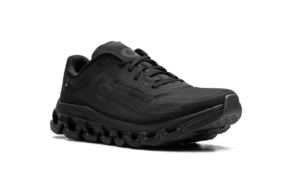 Running Cloudflow 4 IKON Magnet Black