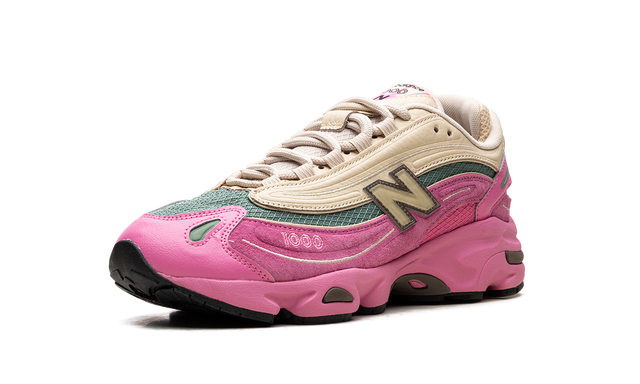 Sandstone New Balance 1000 Real Pink