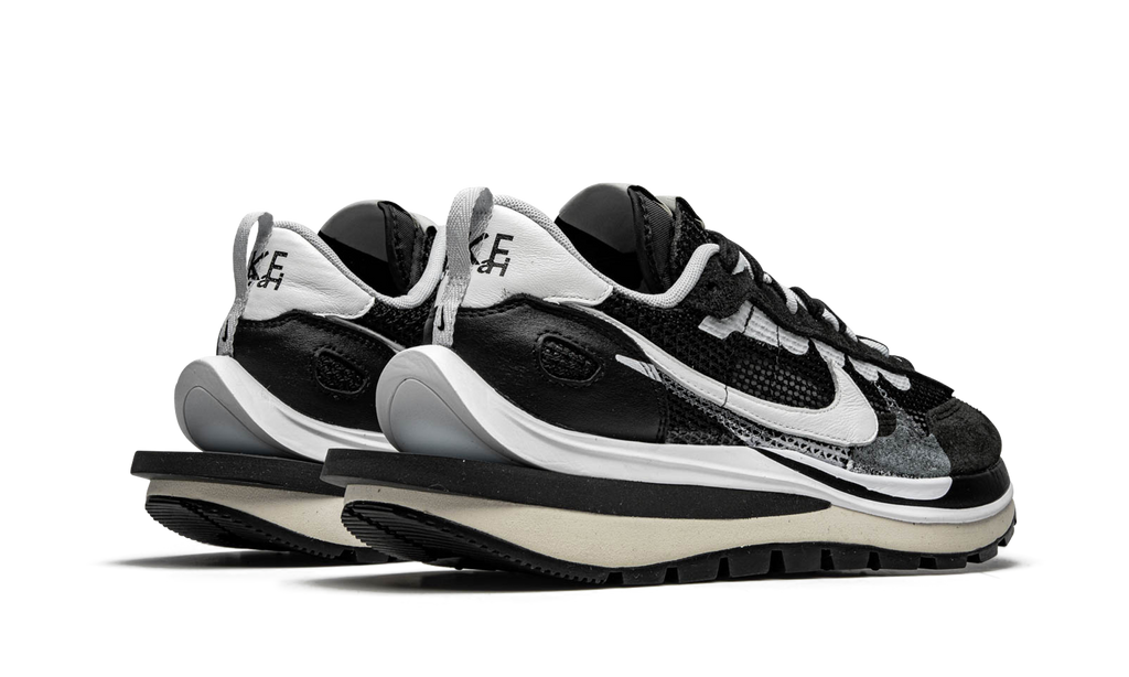 Nike Vaporwaffle Sacai Black White 