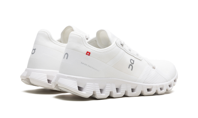 Em Running Cloud X 3AD Undyed White