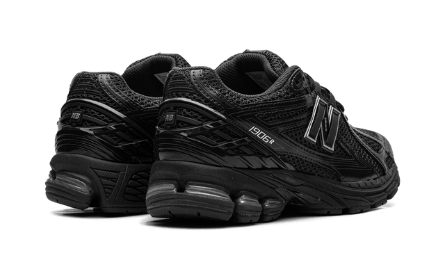 New Balance 1906R "Metallic Black"