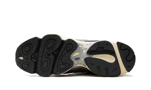 New Balance 1000 Metallic Silver