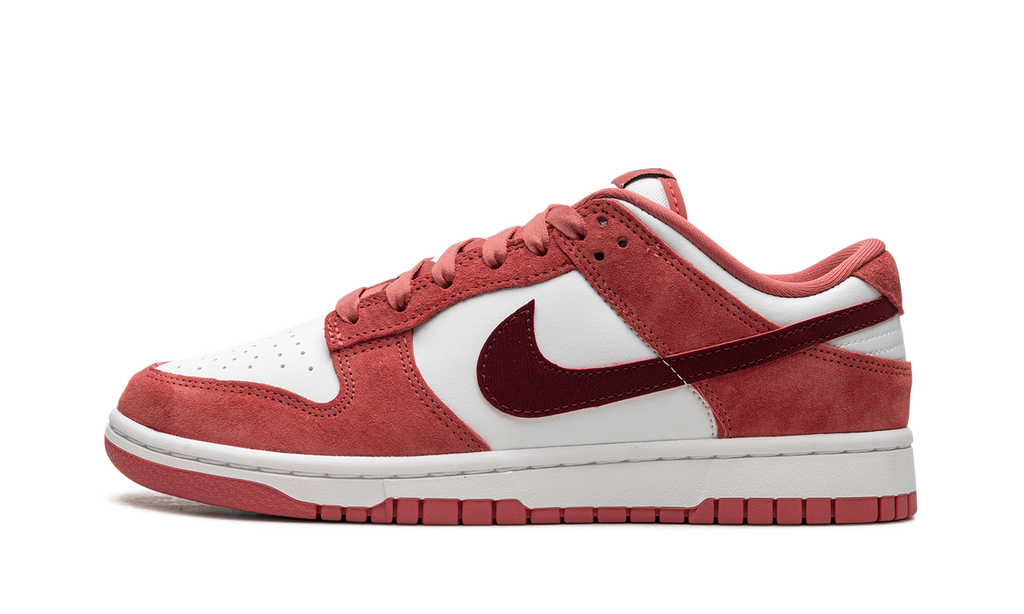 Nike Dunk Low Valentine's Day (2024) 