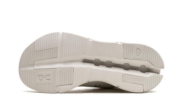 Running Cloudnova Undyed-White