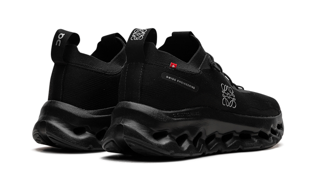 On Running Loewe black